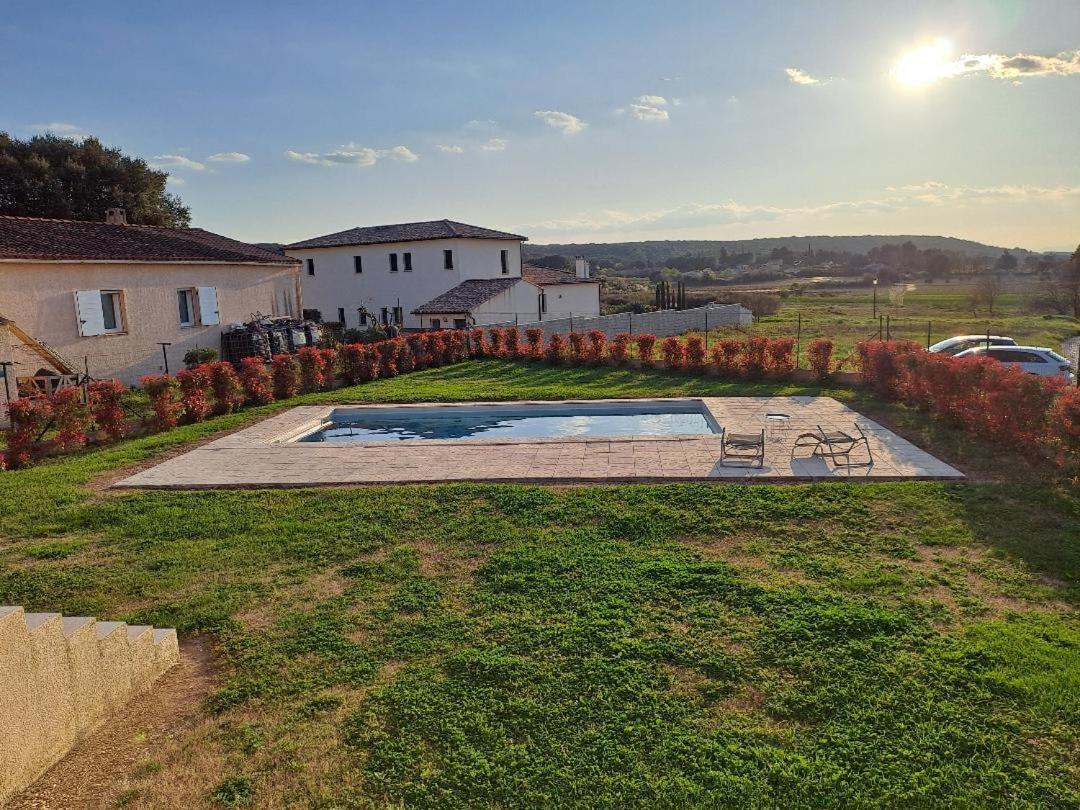 Villa Familiale Avec Piscine, Jardin A 10 Mn D'Uzes Flaux Bagian luar foto