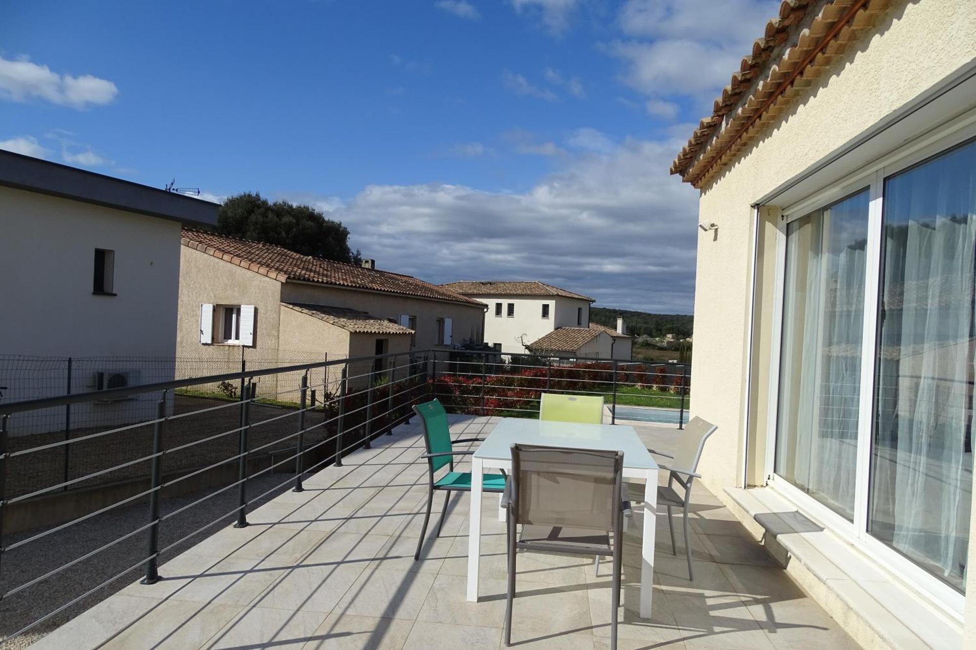 Villa Familiale Avec Piscine, Jardin A 10 Mn D'Uzes Flaux Bagian luar foto